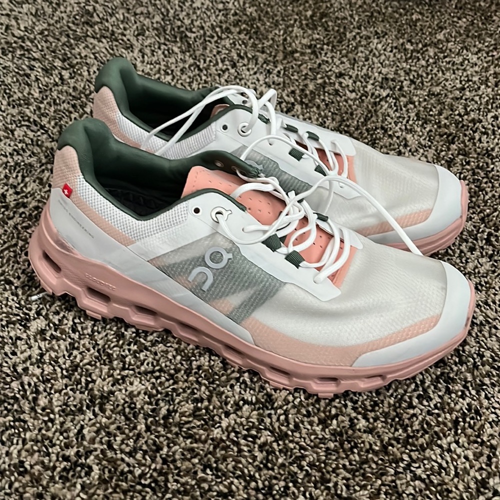 On Cloud Pink & Green Running Sneaker, like new